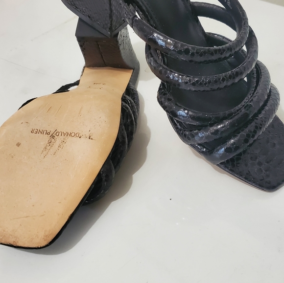 Shoes - Picture 4 of 4